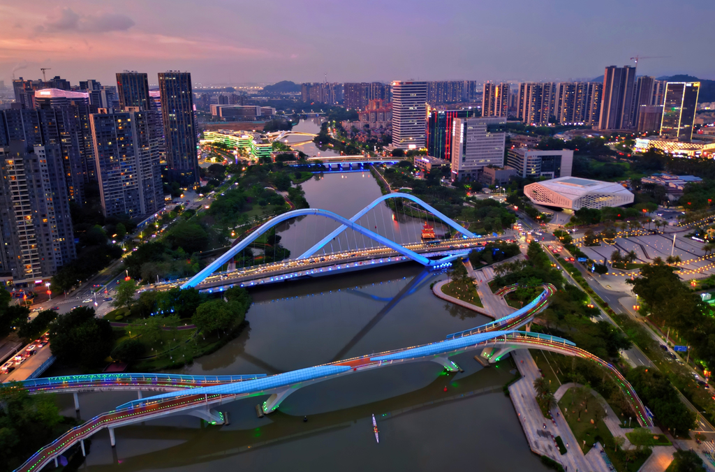 佛山专修班-《桥景》-张伟秋-18607570238.jpg