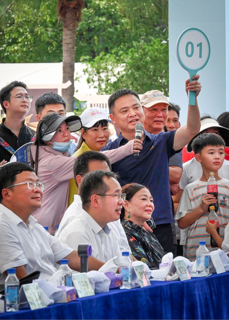 阳江-专修《竞拍头鱼》张羽13500219163.jpg